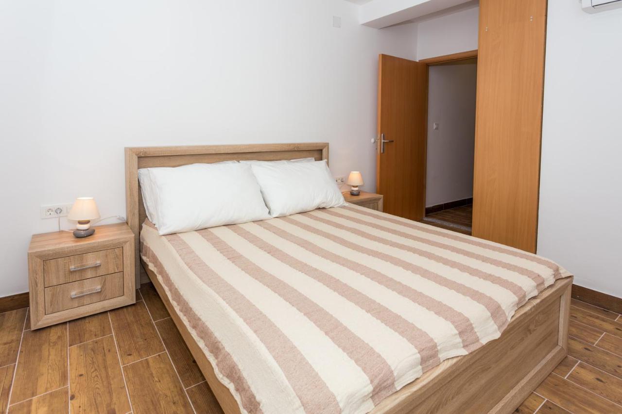 Holiday Home Komarna Luaran gambar