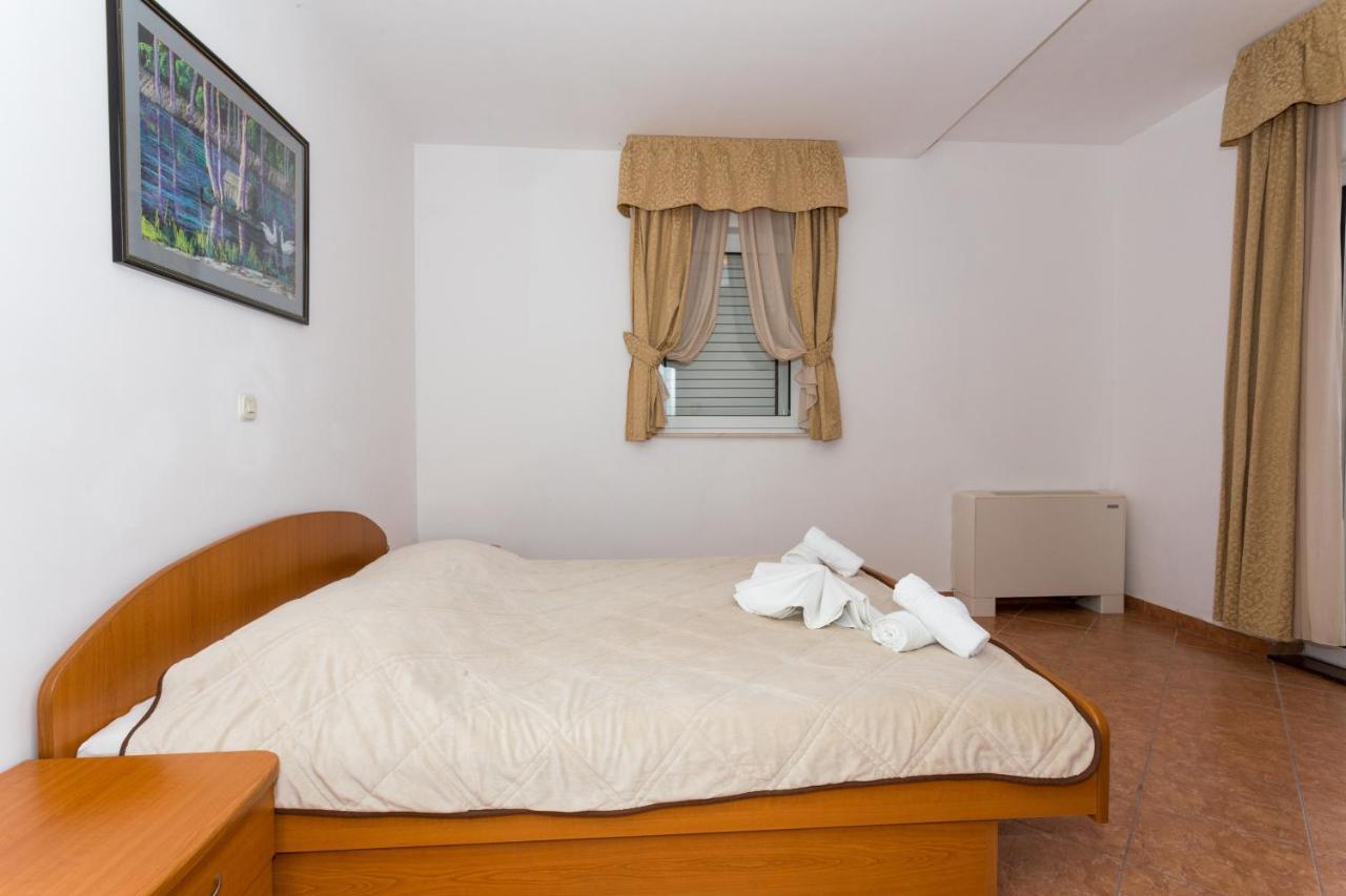 Holiday Home Komarna Luaran gambar