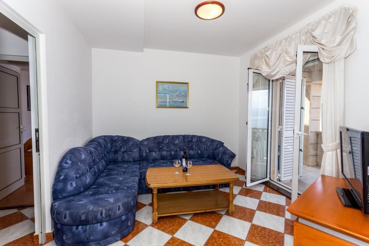 Holiday Home Komarna Luaran gambar
