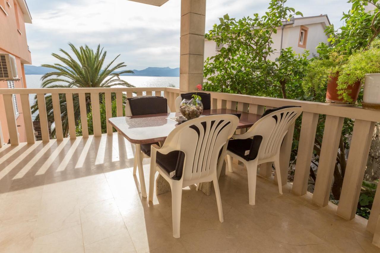 Holiday Home Komarna Luaran gambar