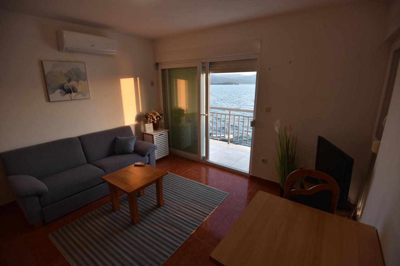 Holiday Home Komarna Luaran gambar