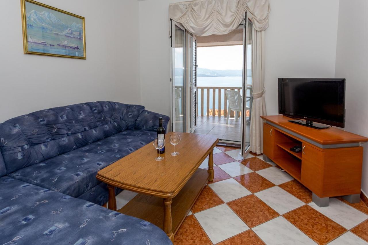 Holiday Home Komarna Luaran gambar