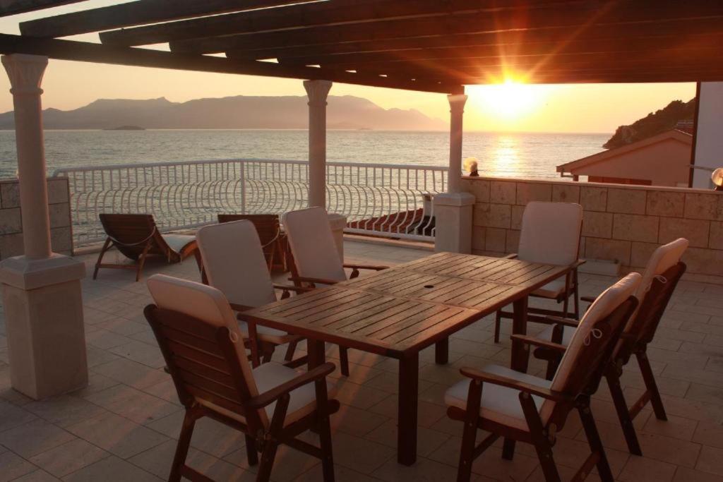 Holiday Home Komarna Luaran gambar