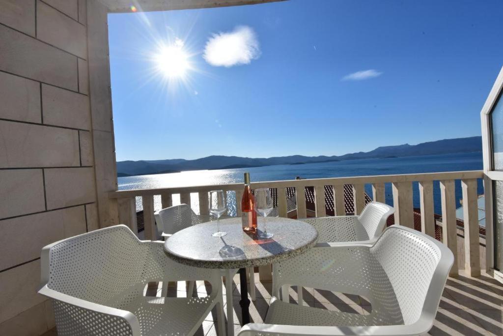 Holiday Home Komarna Luaran gambar